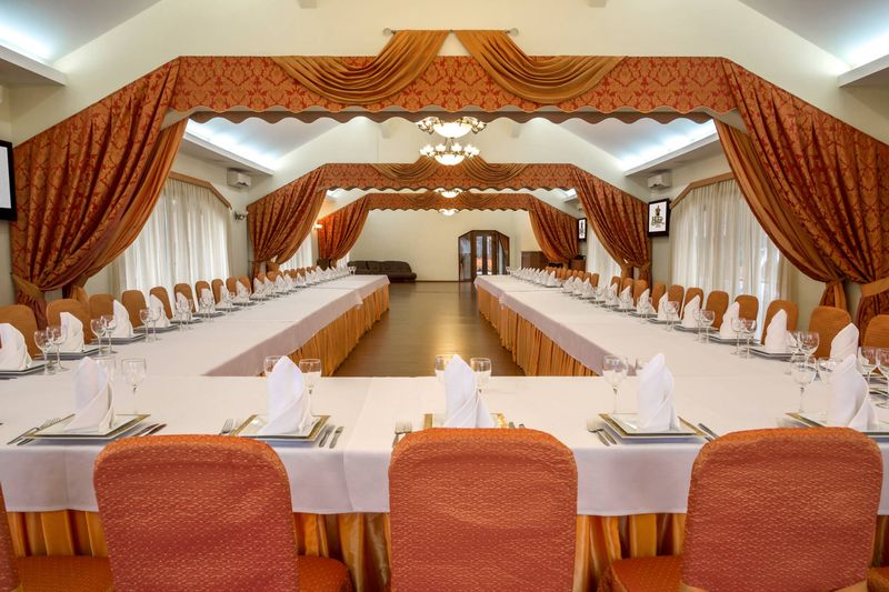 Банкет, зал, Дніпро, оренда, Хутір, банкетних, корпоративи, дні, народження, свята, заходи, весілля, ювілеї, урочистості